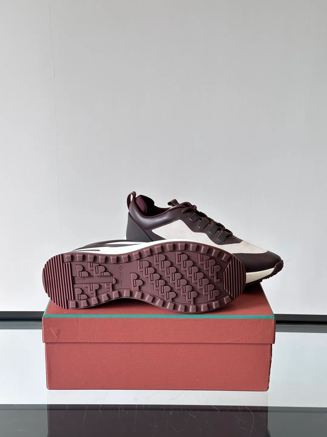 Factory price: 540💰Loro men's shoes💰iana niche Loro classic jogging shoes, men's lace-up casual shoes and sneakers, high-quality lightweight and comfortable fabrics, suitable for outdoor leisure, the color scheme is young and energetic, and it looks great with sportswear or casual suits! Size: 39-45 (customized at 38.45.46)